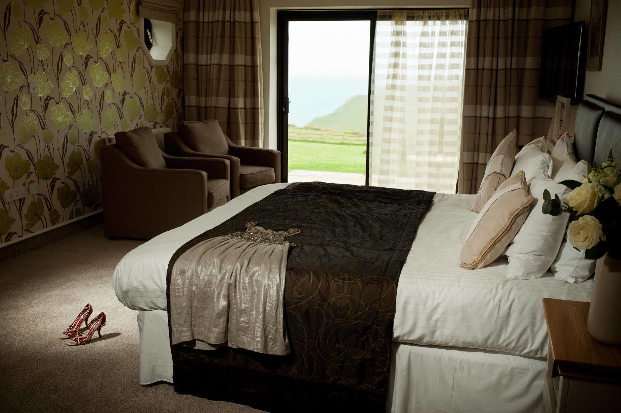 Soar Mill Cove Hotel Кингсбридж Екстериор снимка